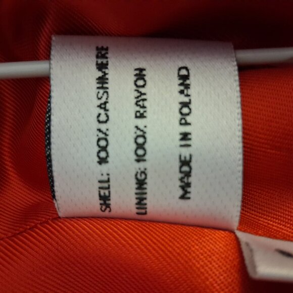 Bill Blass Classic Red Cashmere Single Breasted Winter Coat with 2 side pockets - Picture 7 of 7